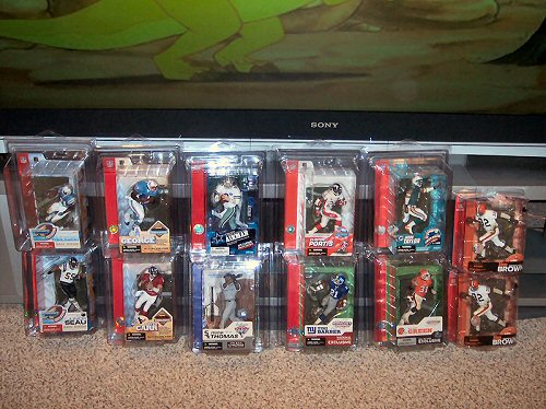 Collection of sports action figures, star wars collectibles, pinball machines and more - Sack Exchange