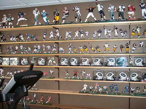 Collection of sports action figures, star wars collectibles, pinball machines and more - Sack Exchange