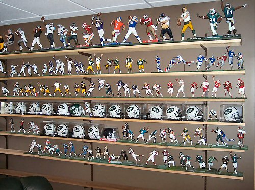 Collection of sports action figures, star wars collectibles, pinball machines and more - Sack Exchange